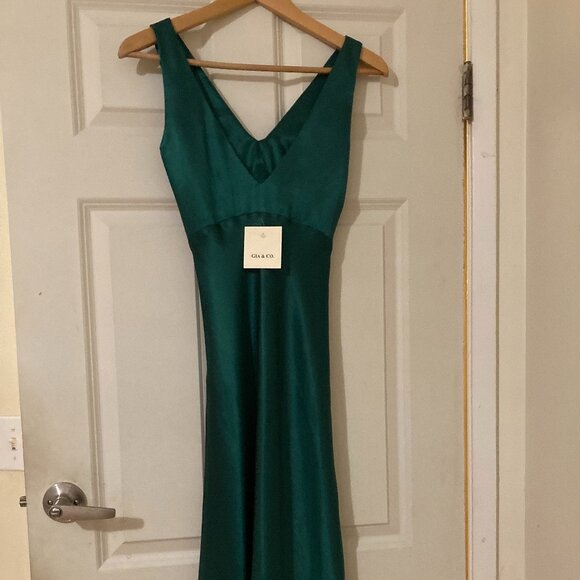 Sleek Emerald Green Satin Slip Dress V-Neck Midi GIA & CO- Size: 0 - Picture 1 of 6